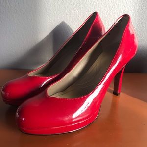 Red Tahari Heels 👠
